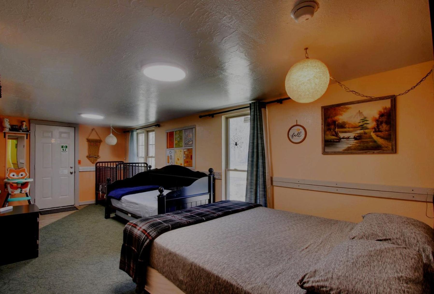 Ez 1 Mile To Fort Sill! Pumpkin Cottage Sleeps 9, Grills, Firepit, Laundry ロートン エクステリア 写真