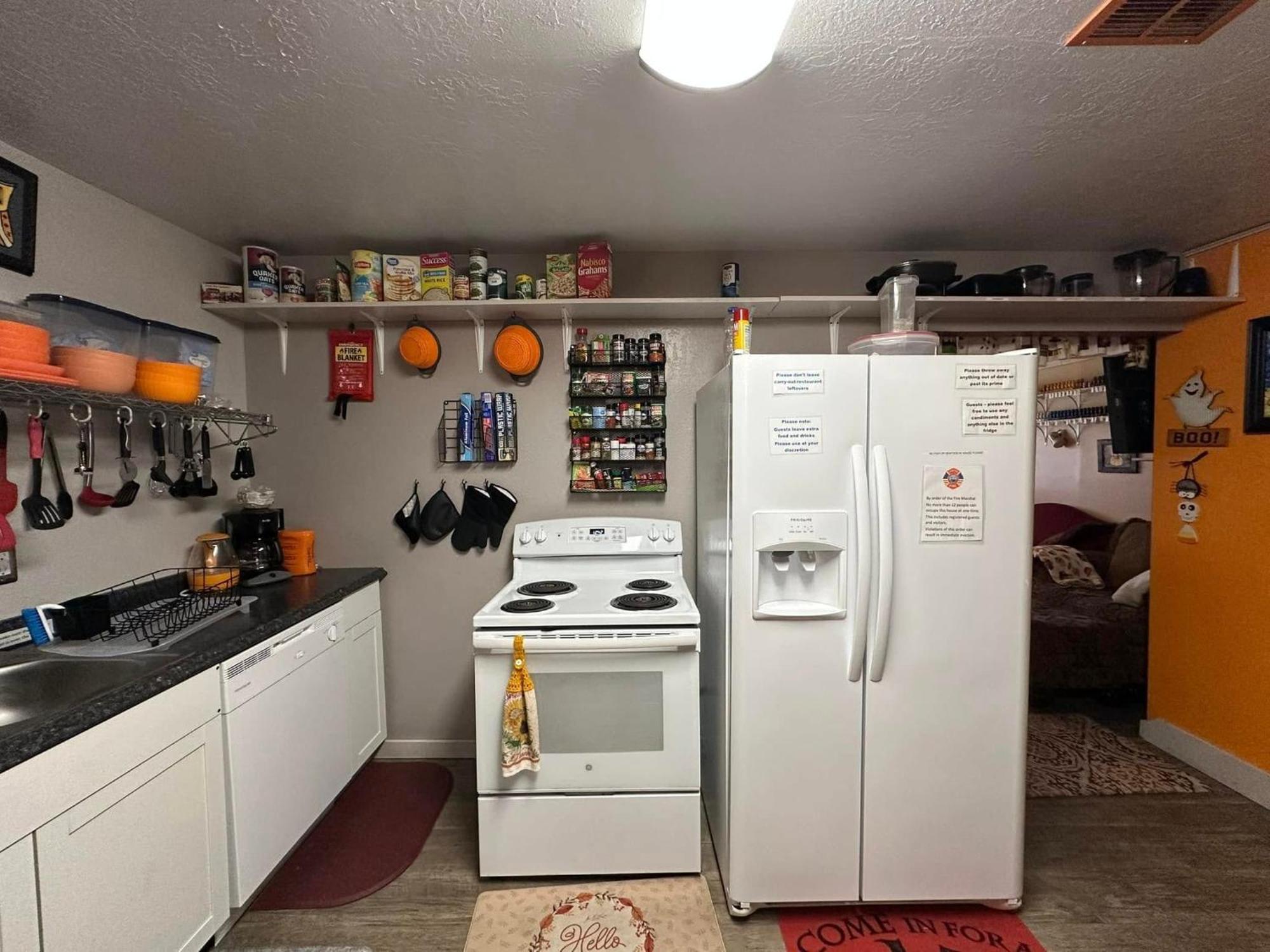 Ez 1 Mile To Fort Sill! Pumpkin Cottage Sleeps 9, Grills, Firepit, Laundry ロートン エクステリア 写真