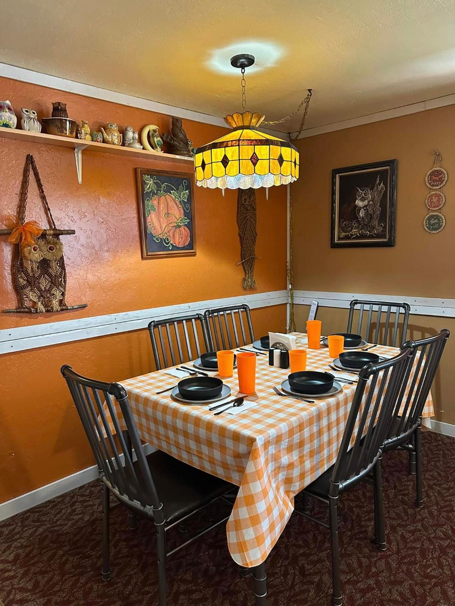 Ez 1 Mile To Fort Sill! Pumpkin Cottage Sleeps 9, Grills, Firepit, Laundry ロートン エクステリア 写真